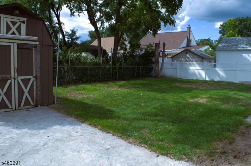 614 Mola Blvd Property Photo 28