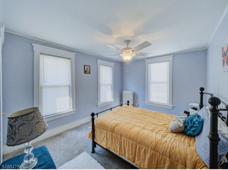 180 Monroe St Property Photo 22