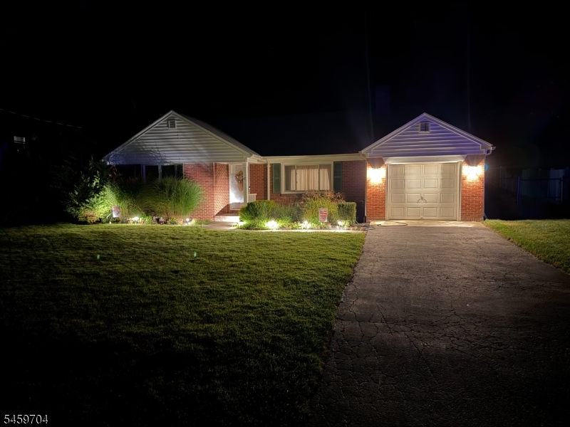 47 Grove St Property Photo 2