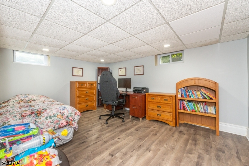 47 Grove St Property Photo 15