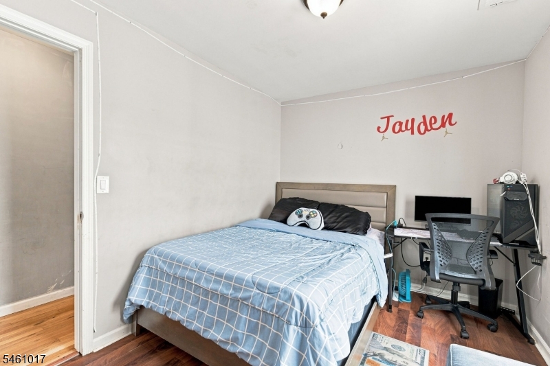 224 Pine St Property Photo 24