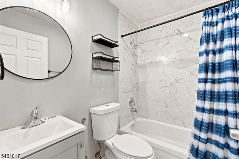 224 Pine St Property Photo 25
