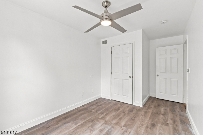 224 Pine St Property Photo 34