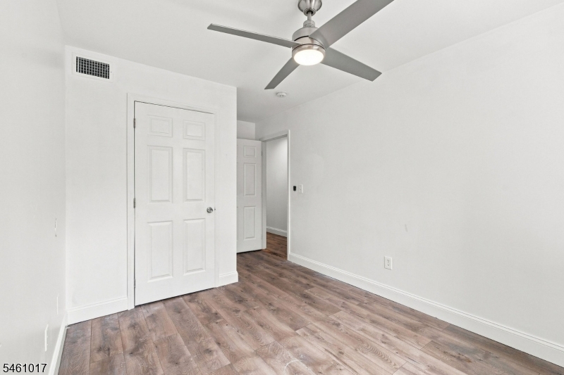 224 Pine St Property Photo 35