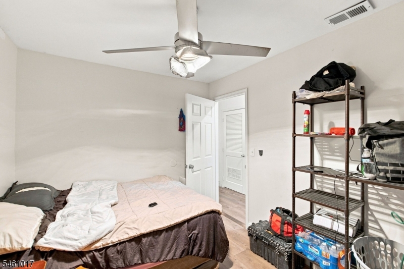 224 Pine St Property Photo 40