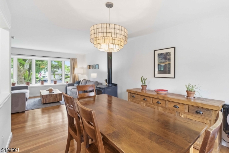 10 Cornell Pl Property Photo 4