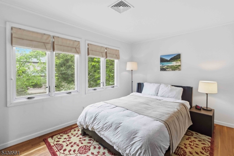 10 Cornell Pl Property Photo 10