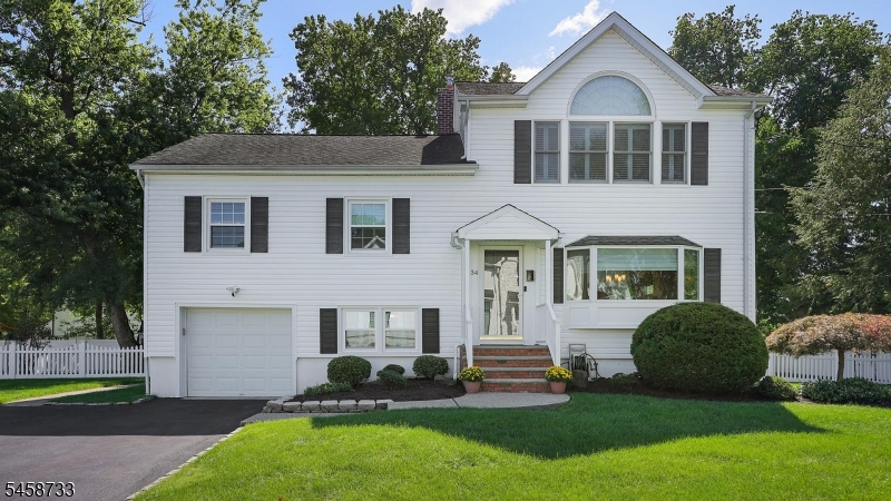 34 Moss Avenue Property Photo 1