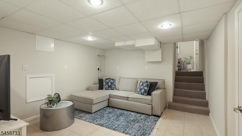 34 Moss Avenue Property Photo 33
