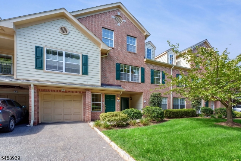 7 Davenport Pl Property Photo 1