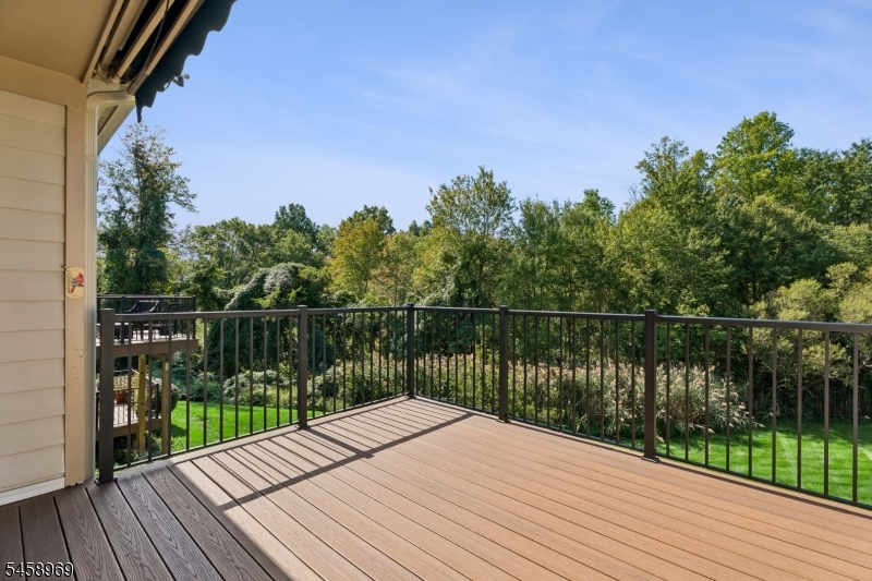7 Davenport Pl Property Photo 4