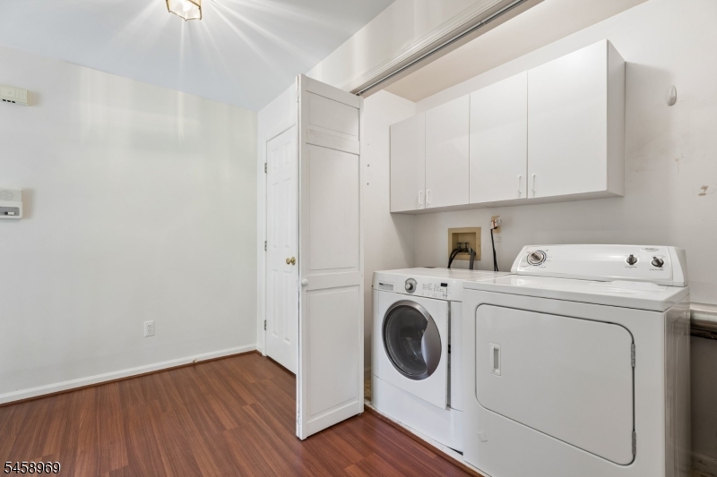7 Davenport Pl Property Photo 8
