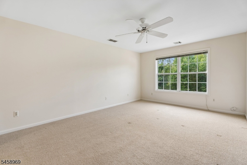 7 Davenport Pl Property Photo 11