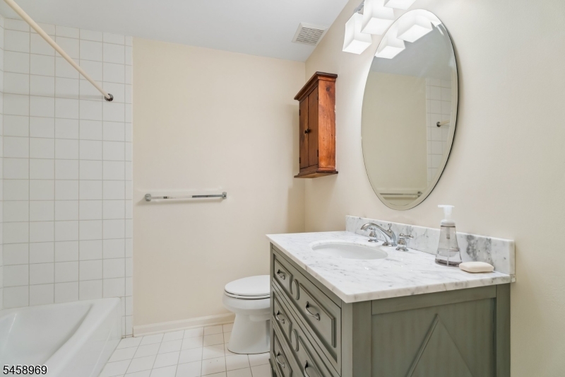 7 Davenport Pl Property Photo 15