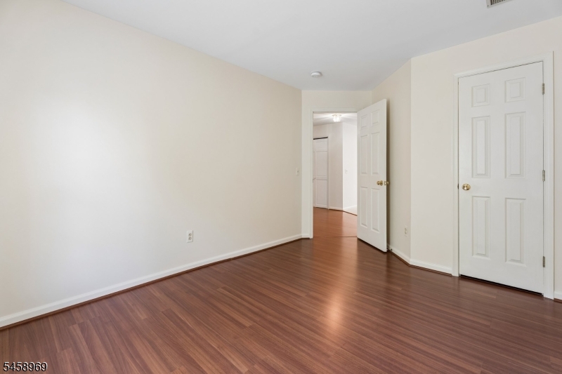 7 Davenport Pl Property Photo 17