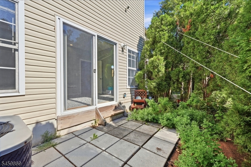 708 E Front St 2 Property Photo 39