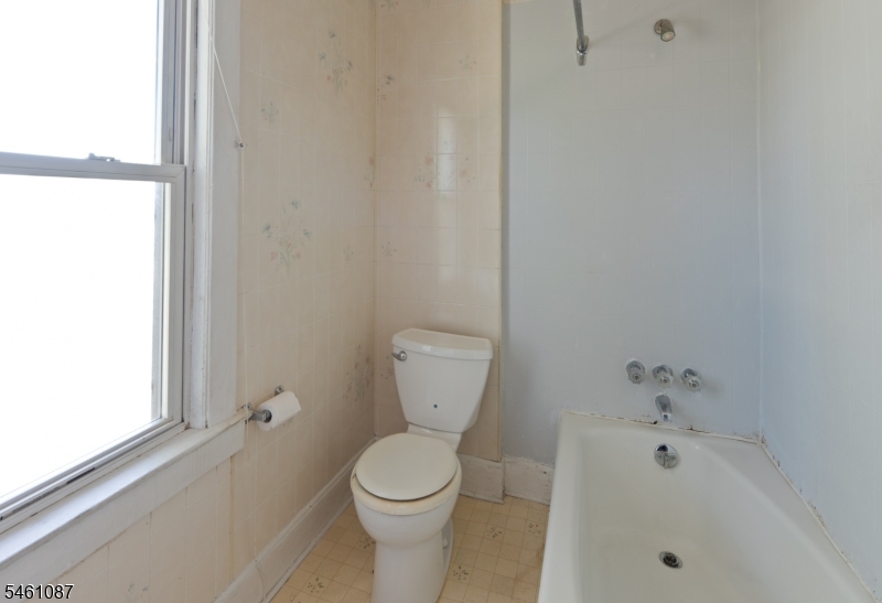 29 Luddington Ave Property Photo 19