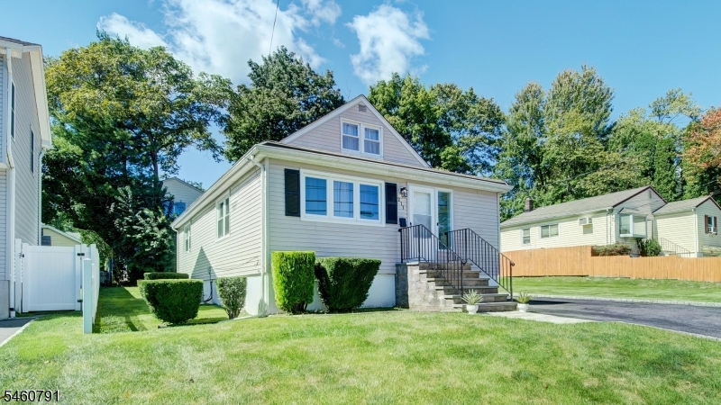 211 Marcella Rd Property Photo 1