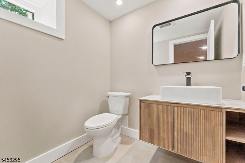 9 Lee Rd Property Photo 27