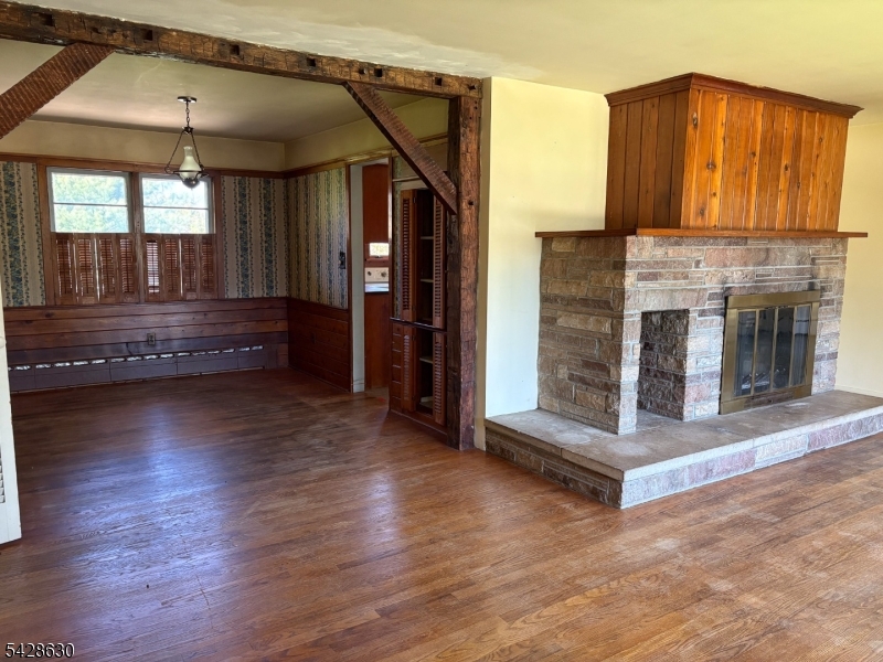 18 Pottersville Rd Property Photo 4