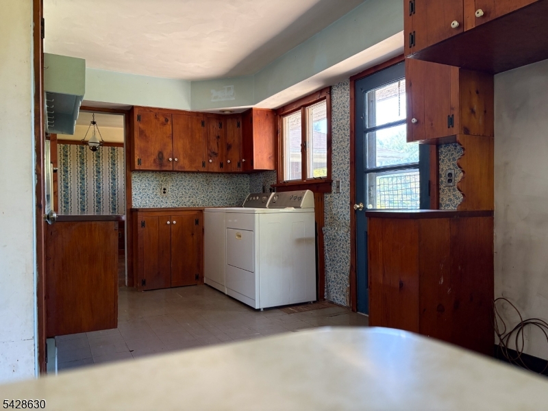 18 Pottersville Rd Property Photo 9