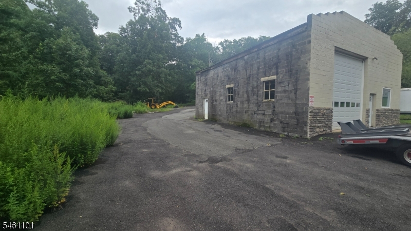Zion Road Property Photo 1