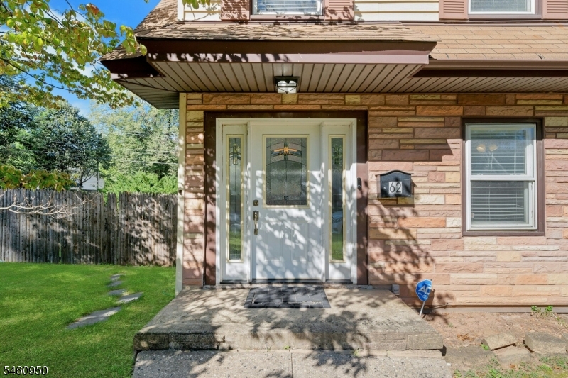 62 Elliot Pl Property Photo 3
