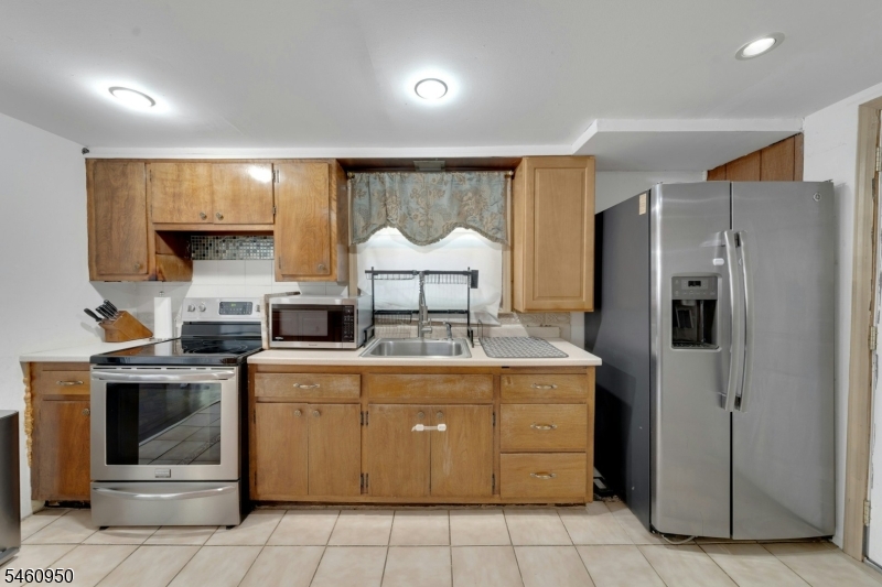 62 Elliot Pl Property Photo 13
