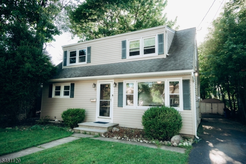 12 Central Ave Property Photo 1