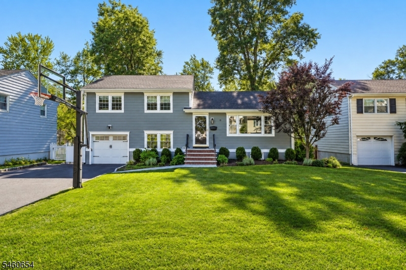 10 Hampton Ter Property Photo 1