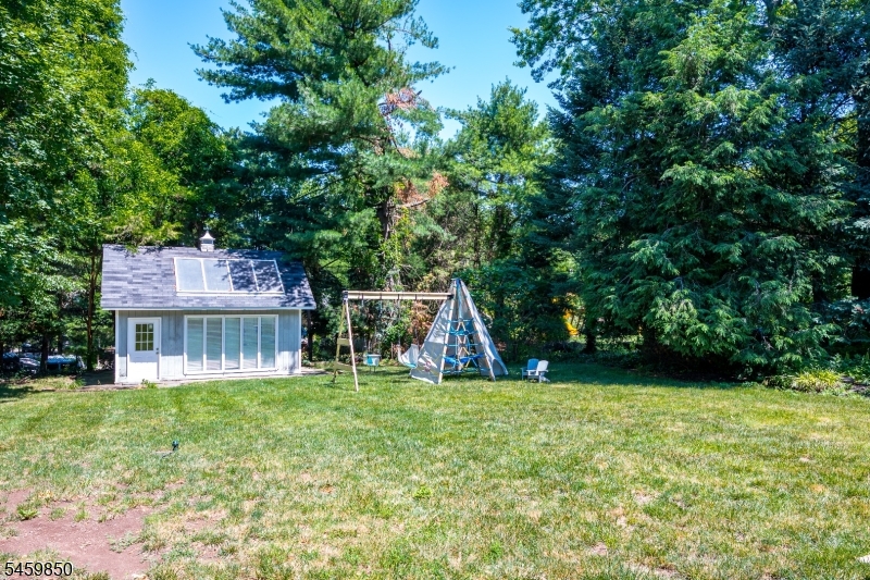 76 Spring St Property Photo 6