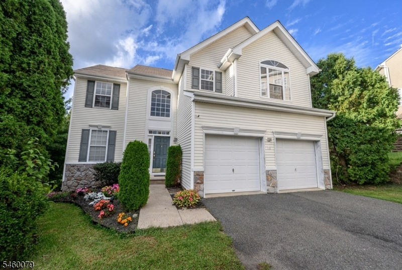 38 Winding Hill Dr Property Photo 1