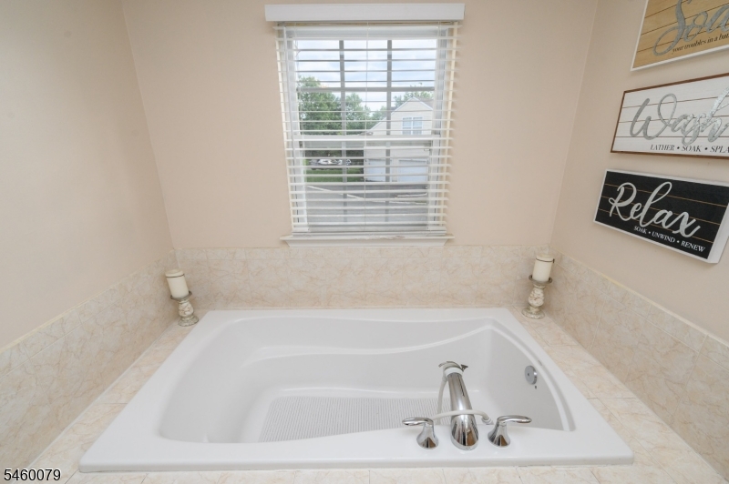 38 Winding Hill Dr Property Photo 23