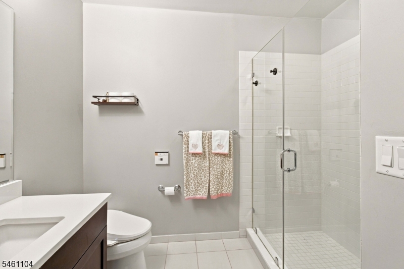 250 Henley Pl 207 Property Photo 21