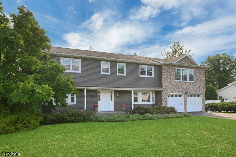 10 Cambray Rd Property Photo 5
