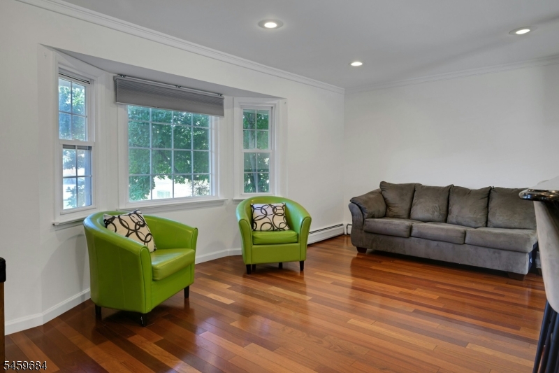 10 Cambray Rd Property Photo 6