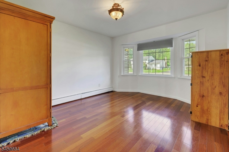 10 Cambray Rd Property Photo 11