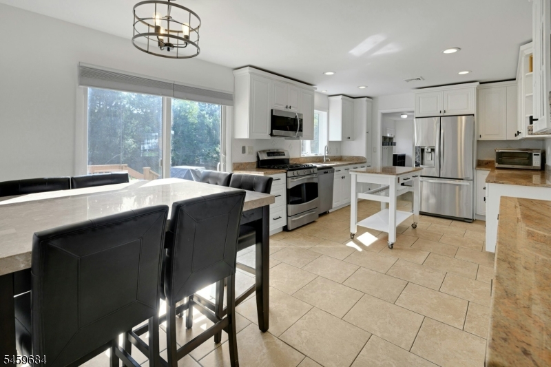 10 Cambray Rd Property Photo 12
