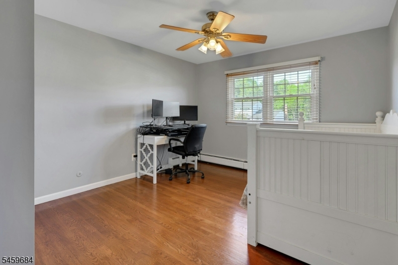 10 Cambray Rd Property Photo 23