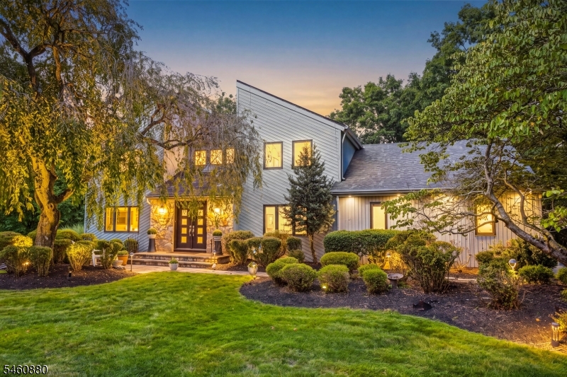 2 Sweet Briar Ct Property Photo 1