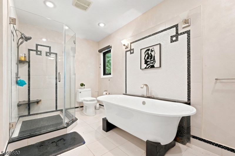 2 Sweet Briar Ct Property Photo 10