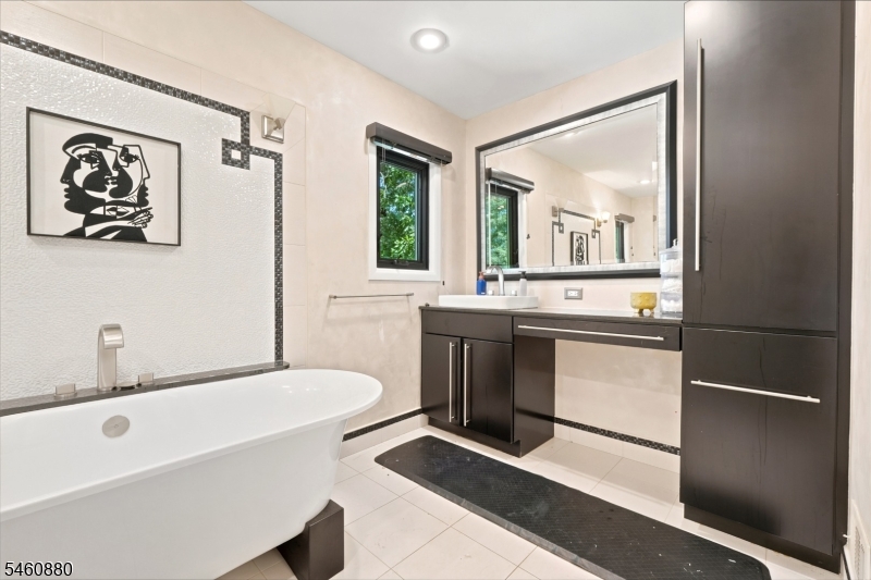 2 Sweet Briar Ct Property Photo 11