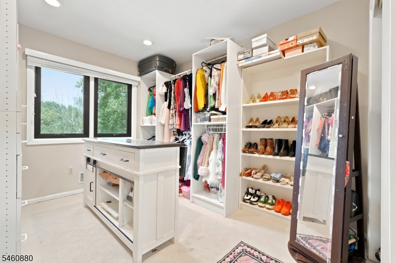2 Sweet Briar Ct Property Photo 12