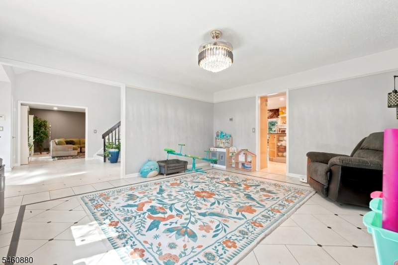 2 Sweet Briar Ct Property Photo 24