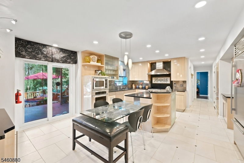 2 Sweet Briar Ct Property Photo 25