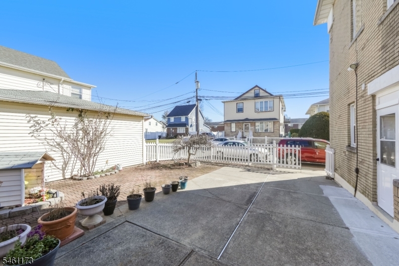 53 Church St Property Photo 4