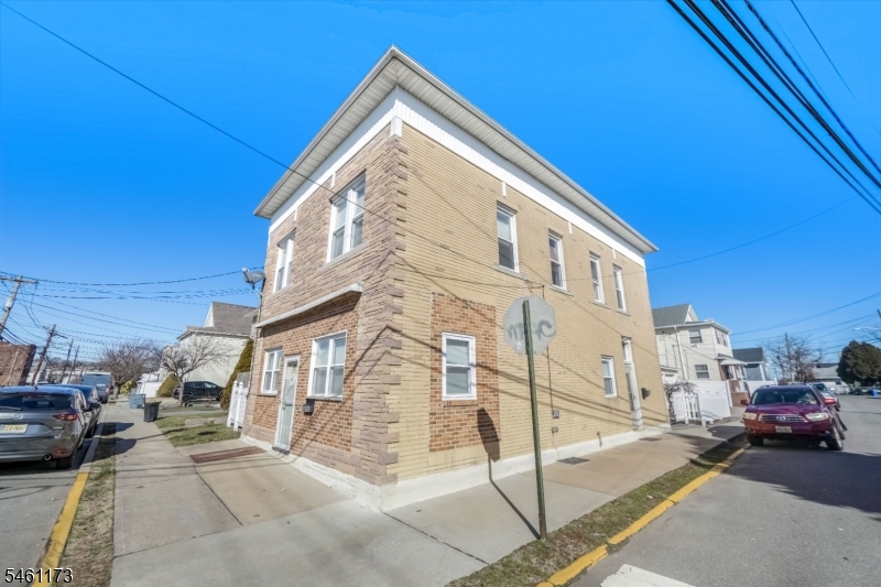 53 Church St Property Photo 5