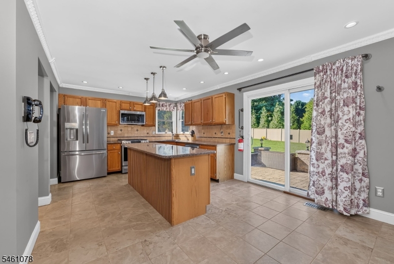 2 Saint Andrews Dr Property Photo 15