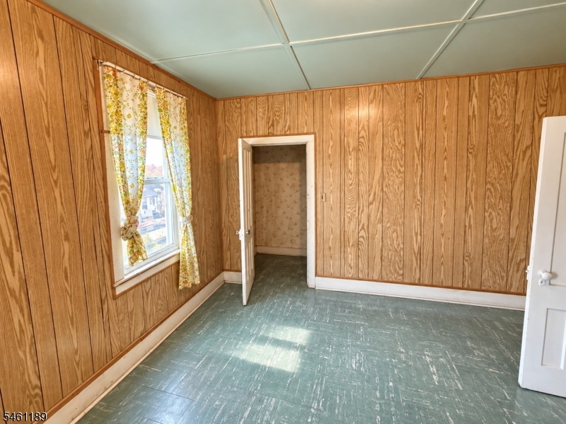 67 2nd Ave Property Photo 5