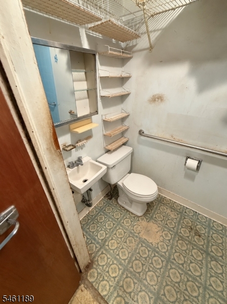 67 2nd Ave Property Photo 8